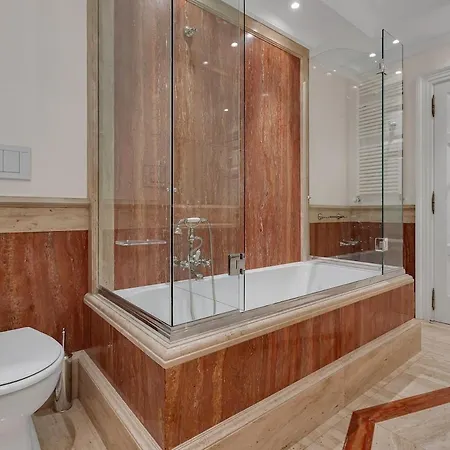 Penthouse - First Row Sea - Exklusiv מאקרסקה