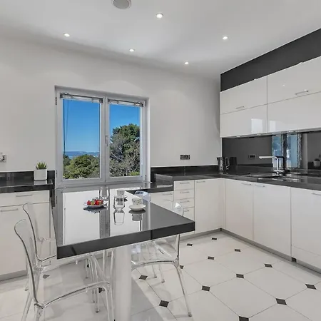 דירה Penthouse - First Row Sea - Exklusiv מאקרסקה